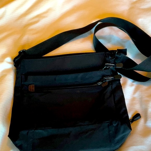 Derek Alexander crossover purse many compartments - Picture 2 of 5